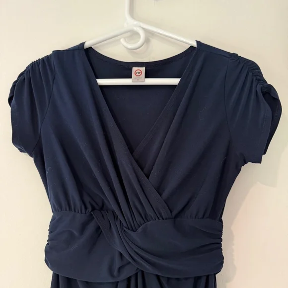 Japanese Weekend Maternity/Nursing Dress - Picture 2 of 4